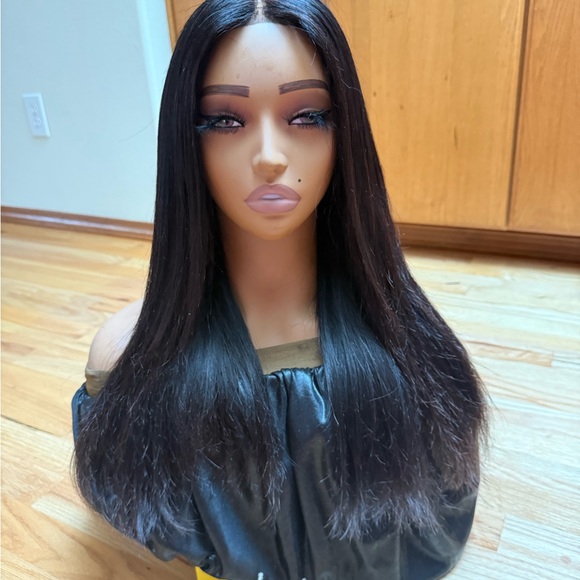 Sleek Black Women's Wig - Picture 1 of 9